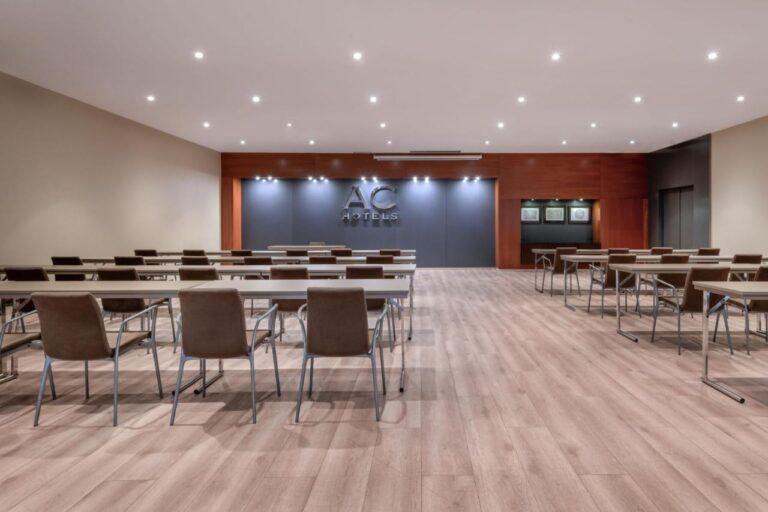 ac-sevilla-forum-1lieu1salle-reunions.jpg