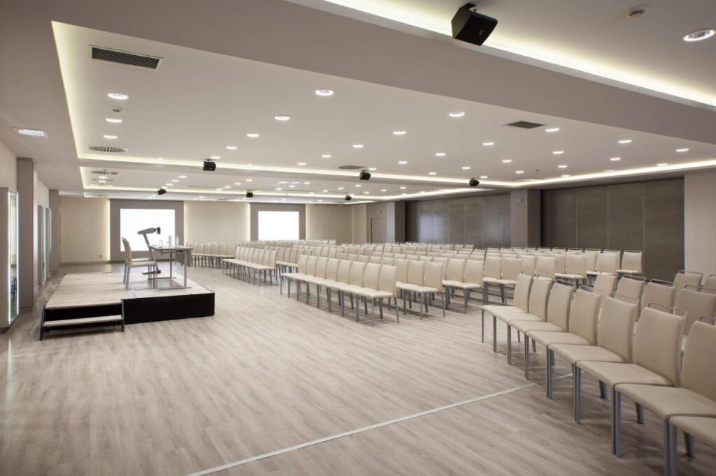 nh-pamplona-iruna-park-1lieu1salle-meetings.jpg