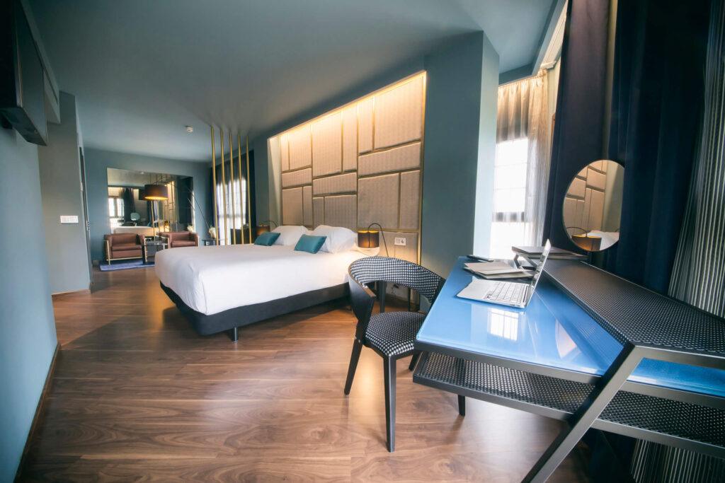 pamplona-catedral-hotel-1lieu1salle-reunions.jpg