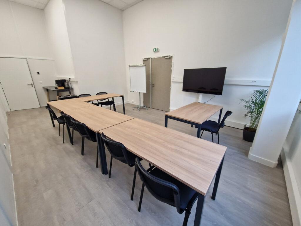 Salle-de-reunion-actinolite-3-vf-1-scaled-1.jpg