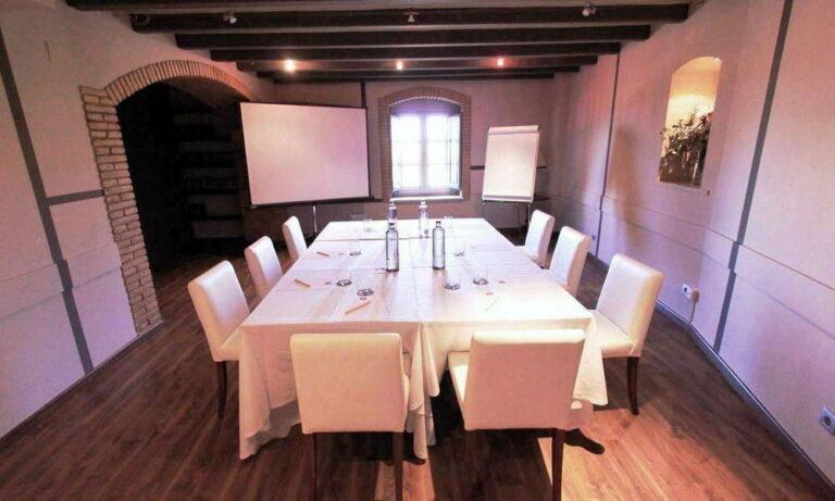 gran-claustre-1lieu1salle-meetings.jpg