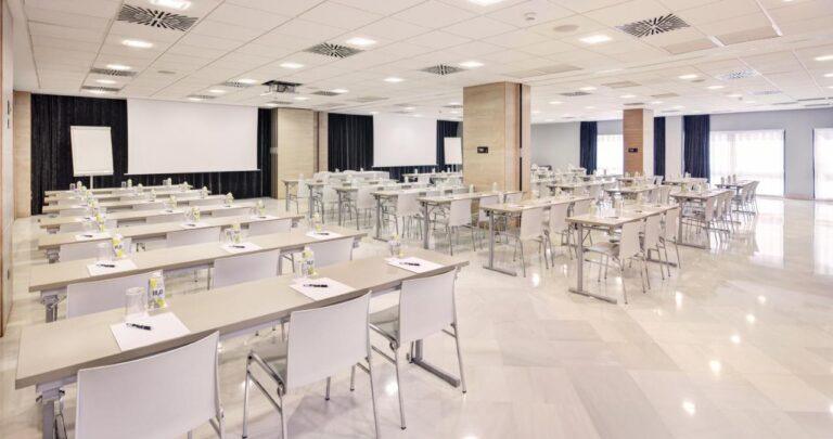 sercotel-amistad-murcia-1lieu1salle-meeting.jpg