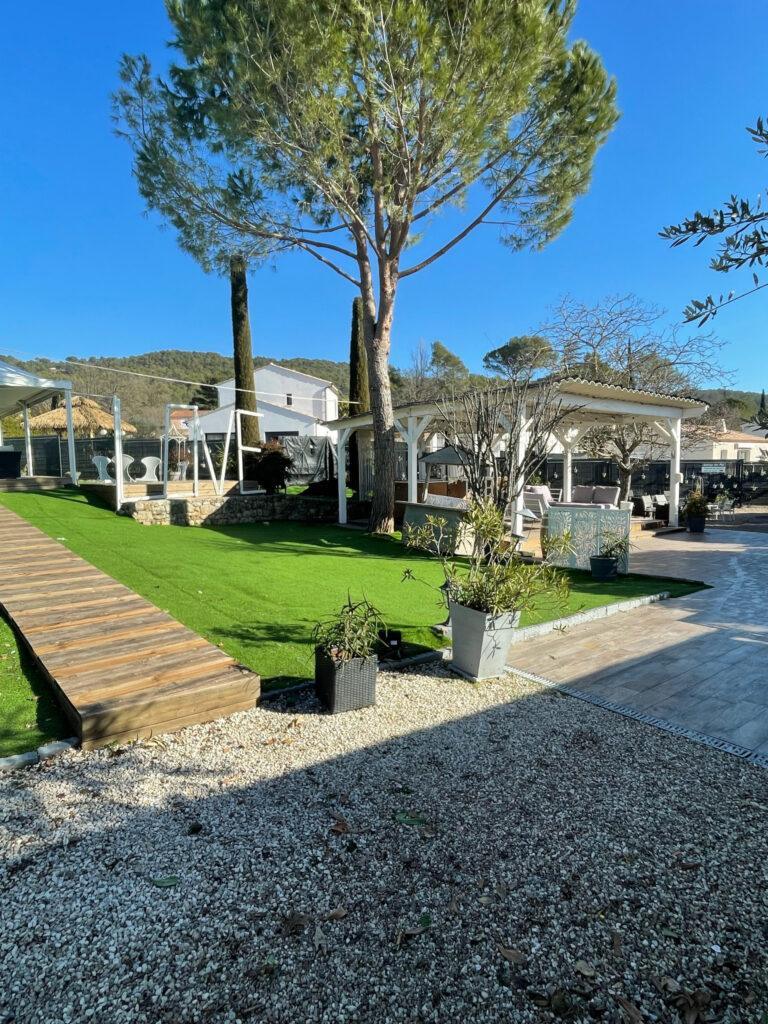 EXTERIEUR-AUBERGE-DES-PINS-2-2-scaled-1.jpeg