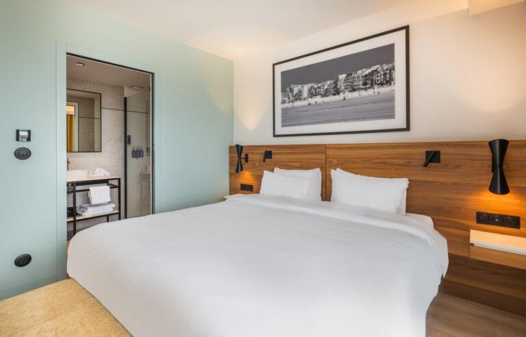 SUPERIOR-ROOM-BALCONY-SEA-VIEW-2-scaled-1.jpg