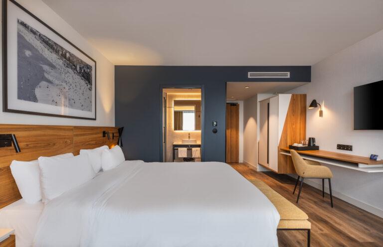 SUPERIOR-ROOM-scaled-1.jpg