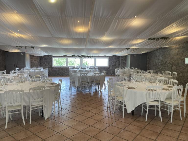 Salle-de-reception-entreprise-2-scaled-1.jpeg