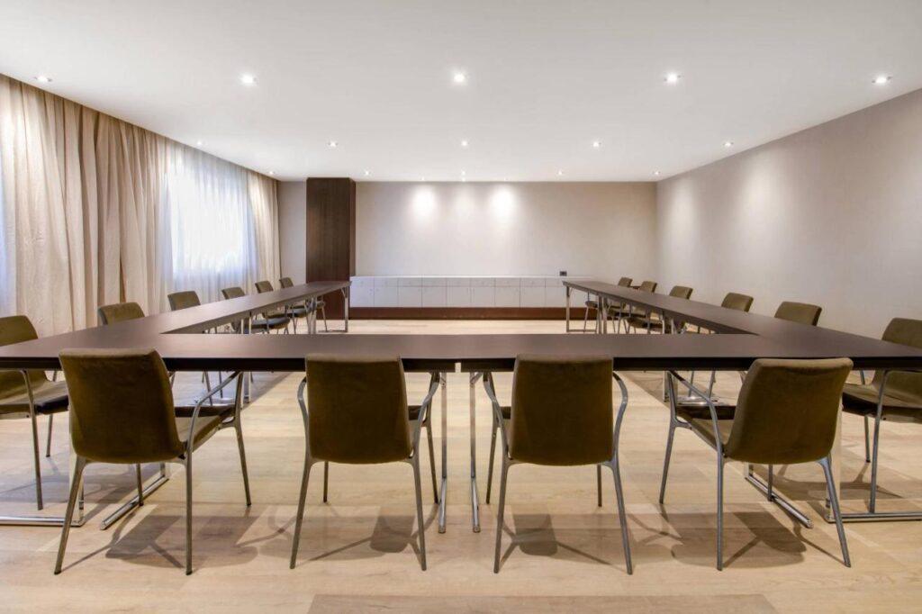 ac-hotel-tarragona-1lieu1salle-meetings.jpg