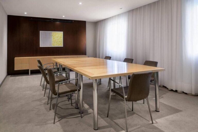 ac-hotel-tarragona-1lieu1salle-seminaire.jpg