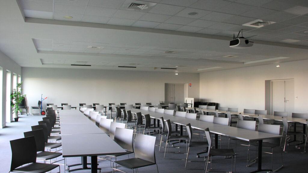 agen-agora-1lieu1salle-meeting.jpg