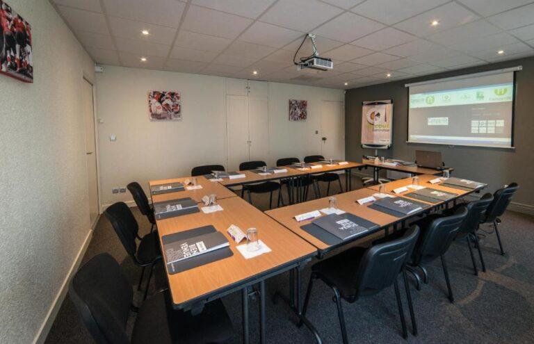 campanile-agen-1lieu1salle-seminaires.jpg