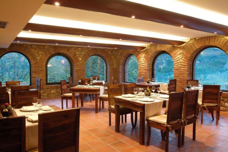 figuerola-hotel-1lieu1salle-evenements.jpg