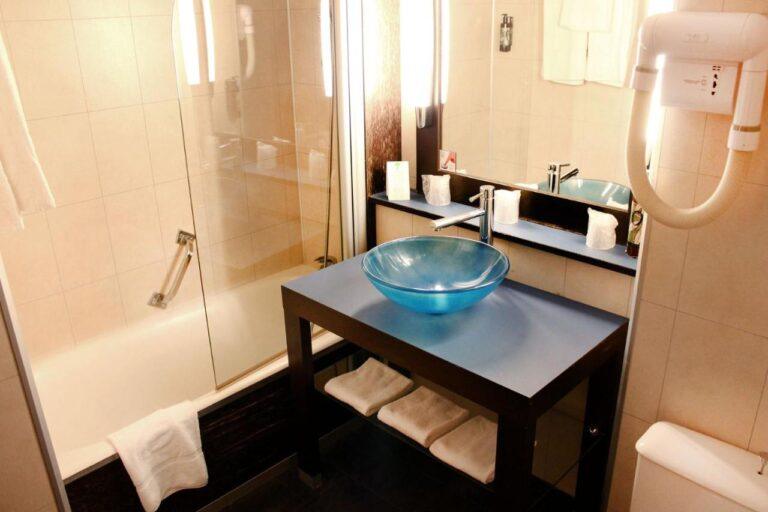 hotel-castel-vecchio-1lieu1salle-seminaire.jpg