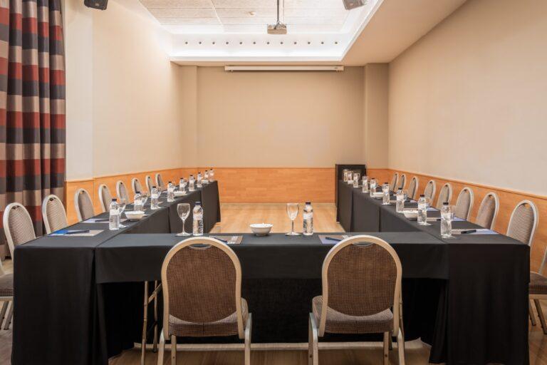sb-ciutat-tarragona-1lieu1salle-meetings.jpg
