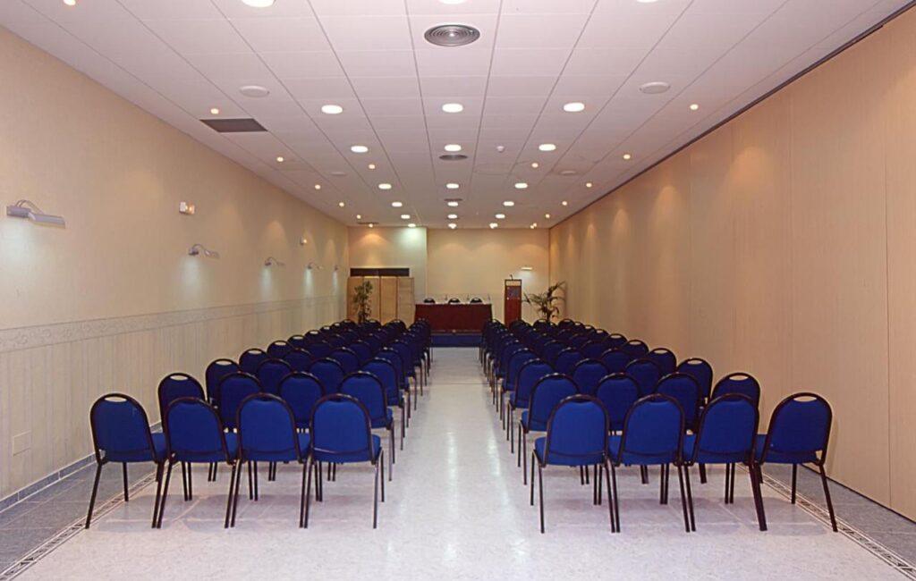 sol-costa-daurada-1lieu1salle-seminaires.jpg
