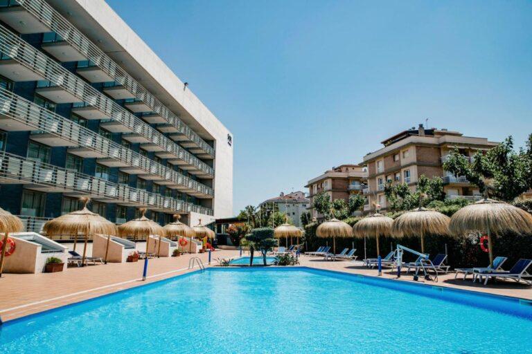 sol-port-cambrils-1lieu1salle-event.jpg