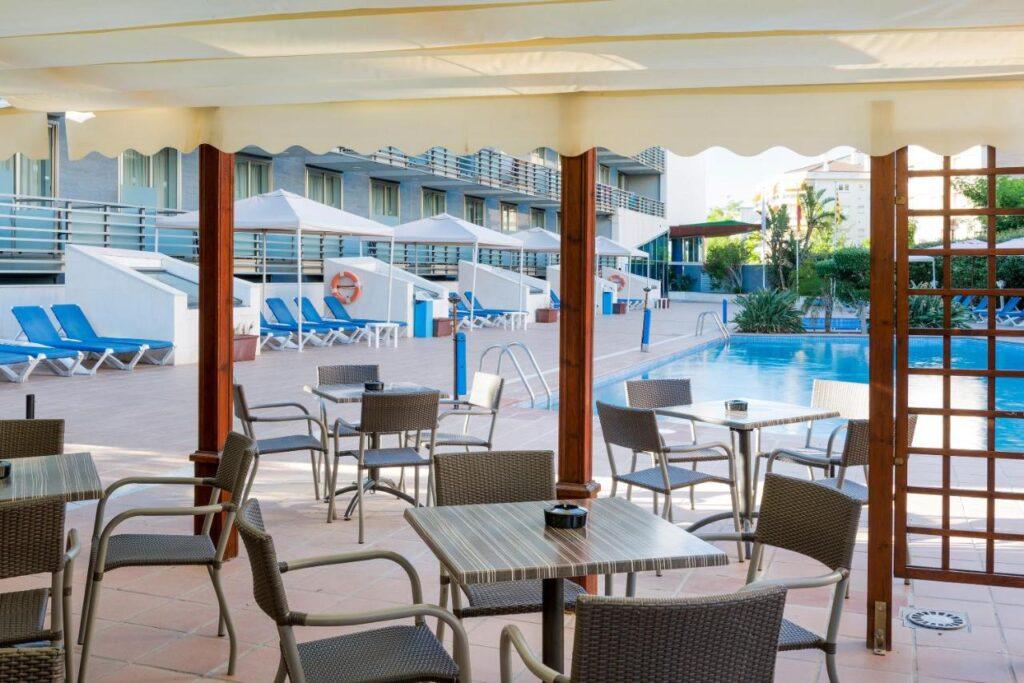 sol-port-cambrils-1lieu1salle-meetings.jpg