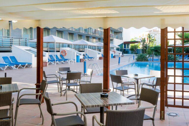 sol-port-cambrils-1lieu1salle-meetings.jpg