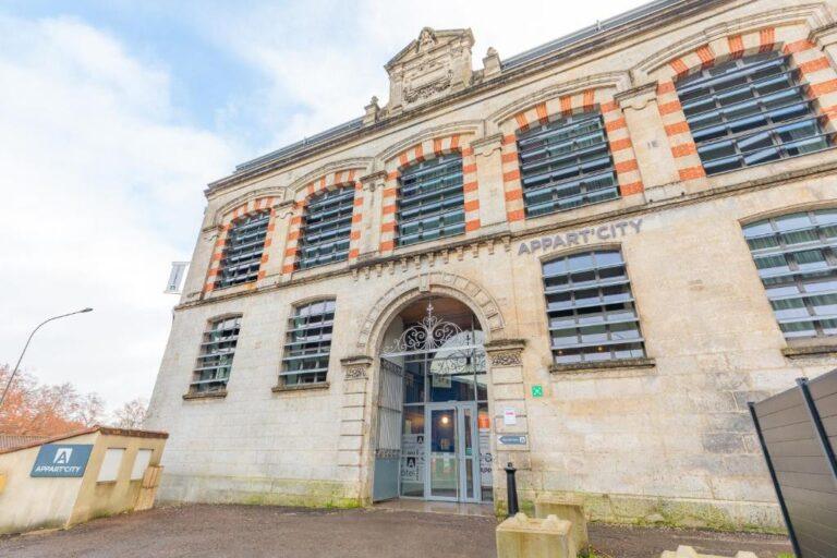 appart-city-angouleme-1lieu1salle-event.jpg