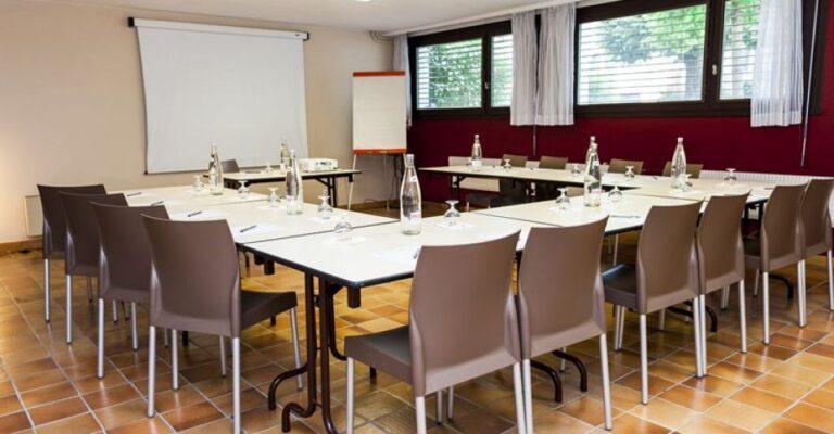 brit-hotel-cahors-valentre-1lieu1salle-reunions.jpg