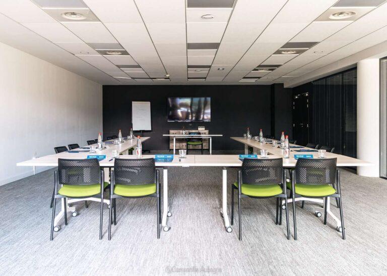 campanile-aubagne-1lieu1salle-event.jpg