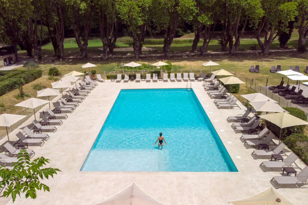 01-Moulin-de-Vernegues-Piscine.jpg
