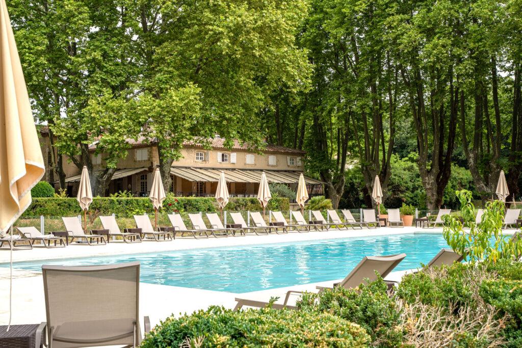 02-Moulin-de-Vernegues-Piscine.jpg
