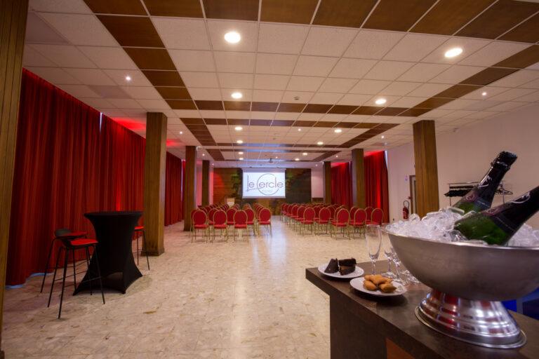 Salle-200m2-2-scaled-1.jpg