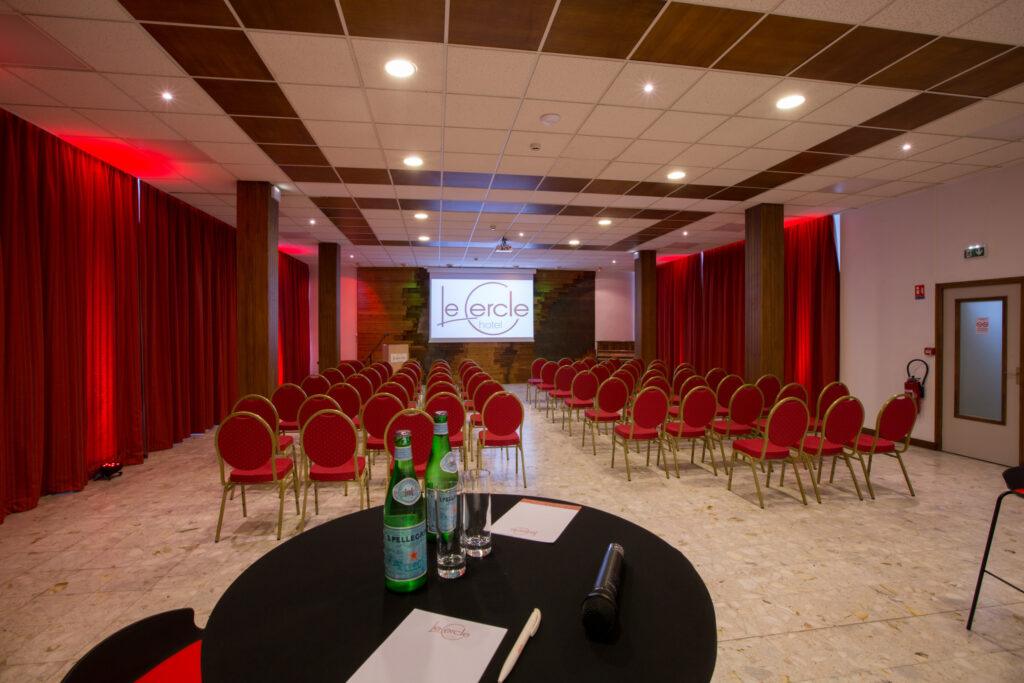 Salle-200m2-3-scaled-1.jpg