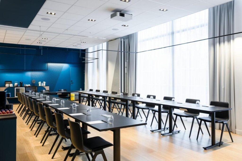 courtyard-paris-creteil-1lieu1salle-conferences.jpg