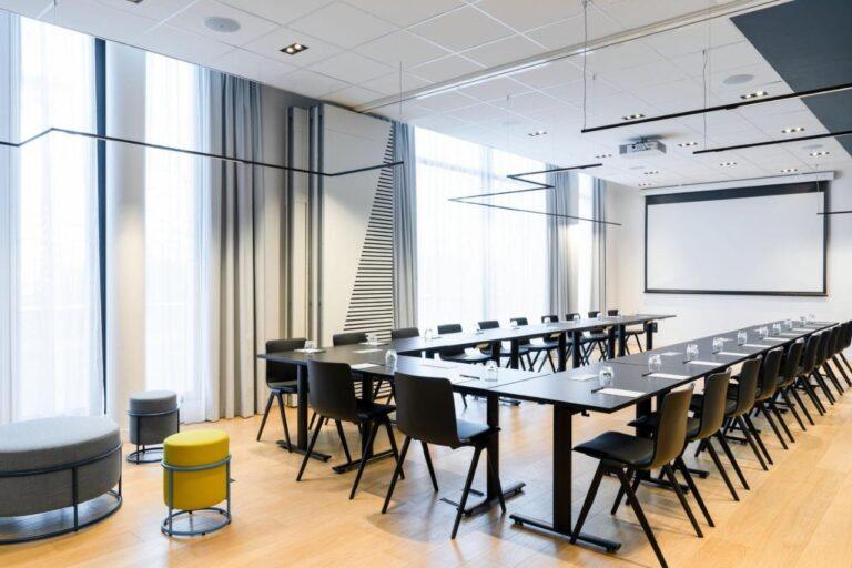 courtyard-paris-creteil-1lieu1salle-reunions.jpg