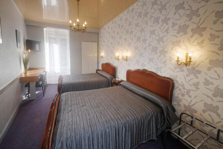 hotel-lons-foix-1lieu1salle-evenements.jpg