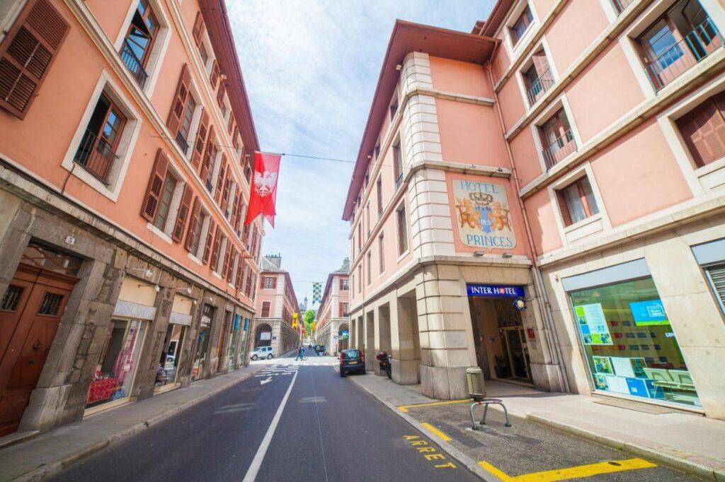 hotel-princes-chambery-1lieu1salle-seminaire.jpg