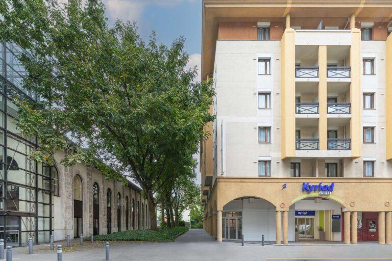 kyriad-chambery-curial-1lieu1salle-reunions.jpg
