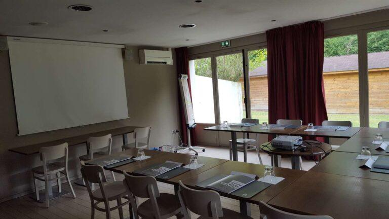 kyriad-chantilly-1lieu1salle-evenements.jpg