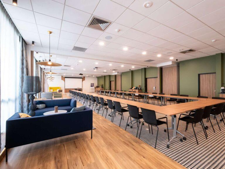 novotel-chartres-1lieu1salle-meeting.jpg