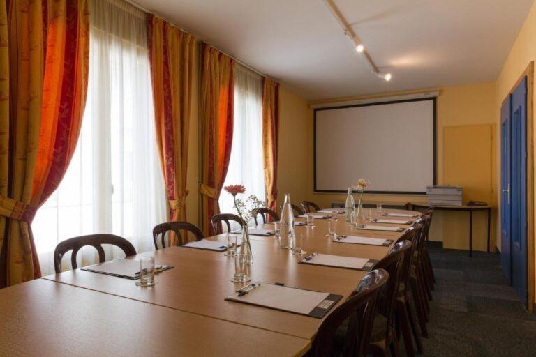 hotel-alize-evian-1lieu1salle-reunion.jpg