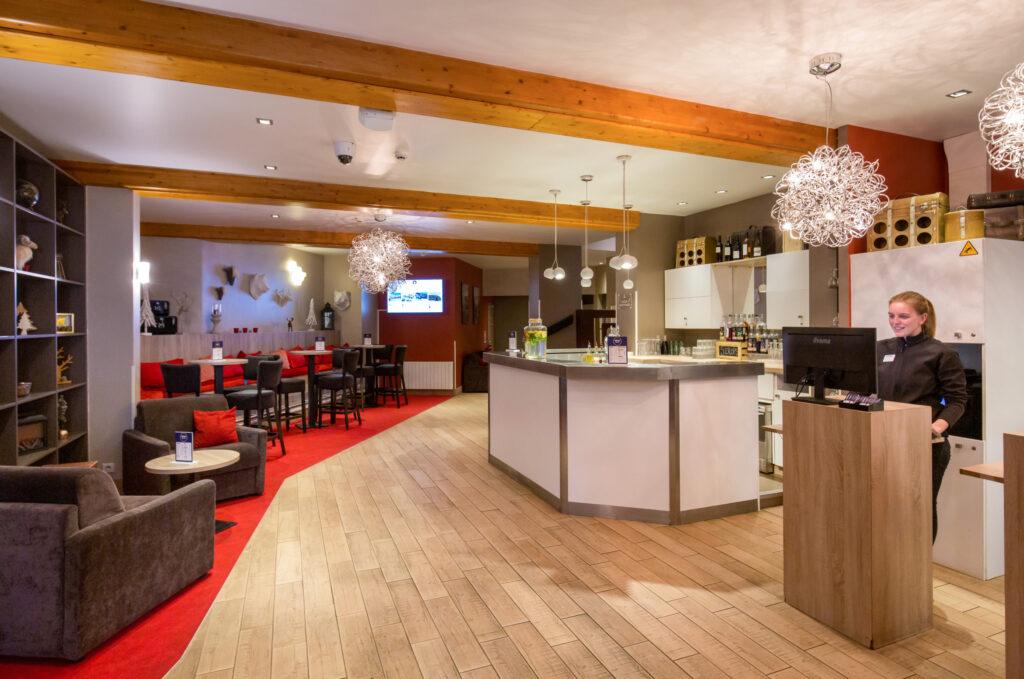 Nico-Gomez-Sowell-Parc-Hotel-Briancon-Modifie-HD-10-scaled-1.jpg