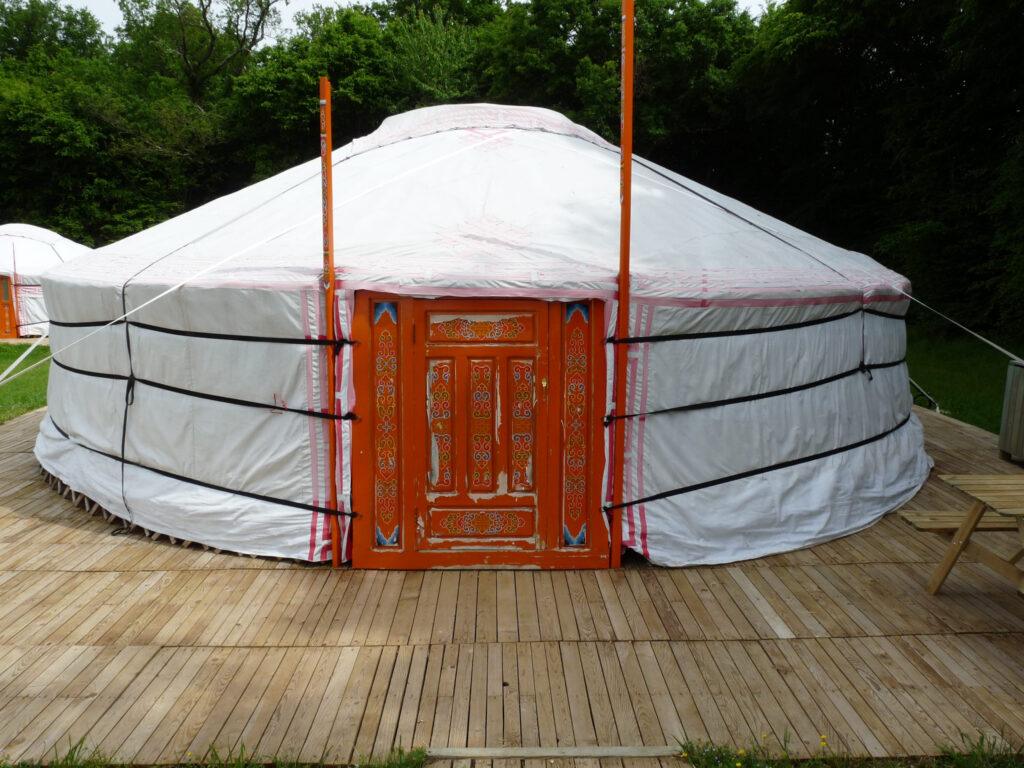 Salle-Mongole-min-scaled-1.jpg