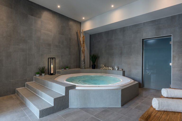 elioSpa-Jacuzzi-scaled-1.jpg