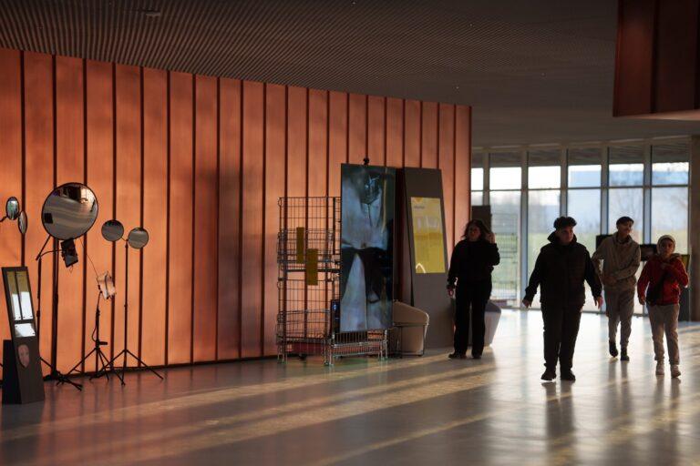 hall4.jpg