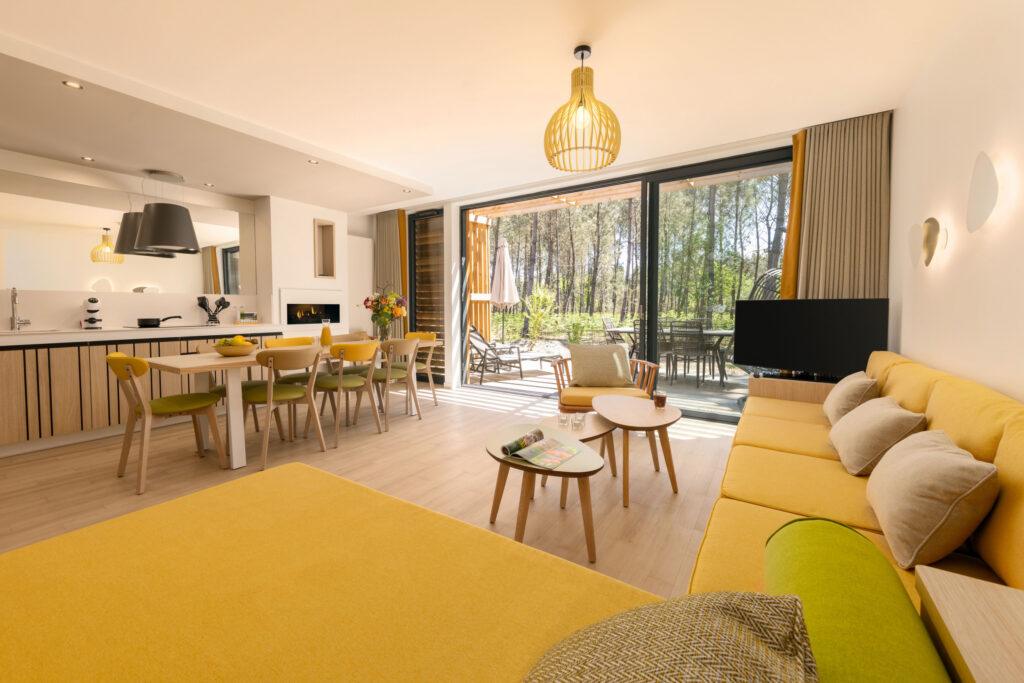 LG148836-Cottage-VIP-Compressed-scaled-1.jpg