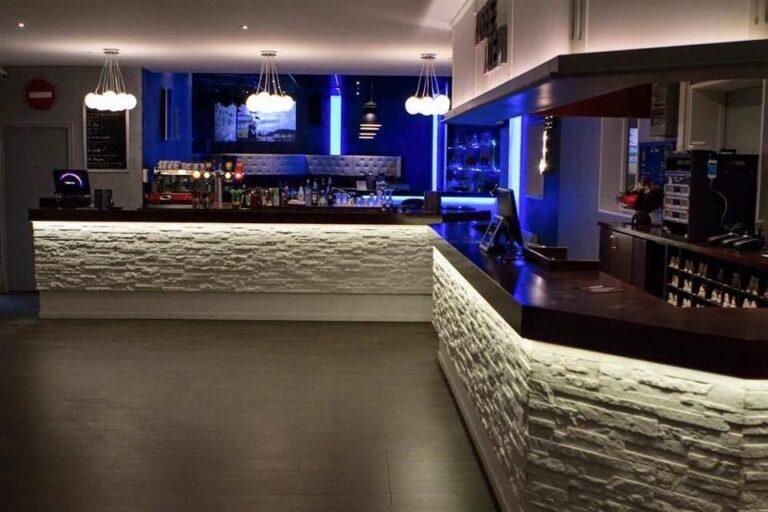 Bar-5.jpg