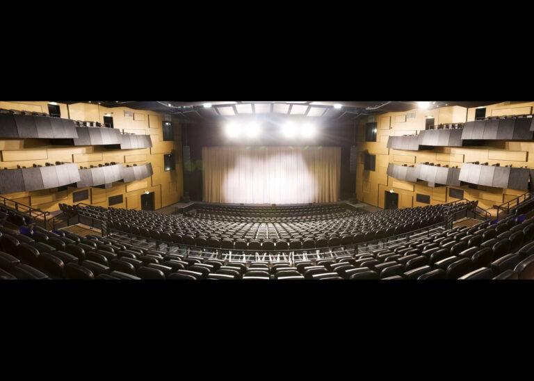 Theatre-config-spectacle-scaled-1.jpg