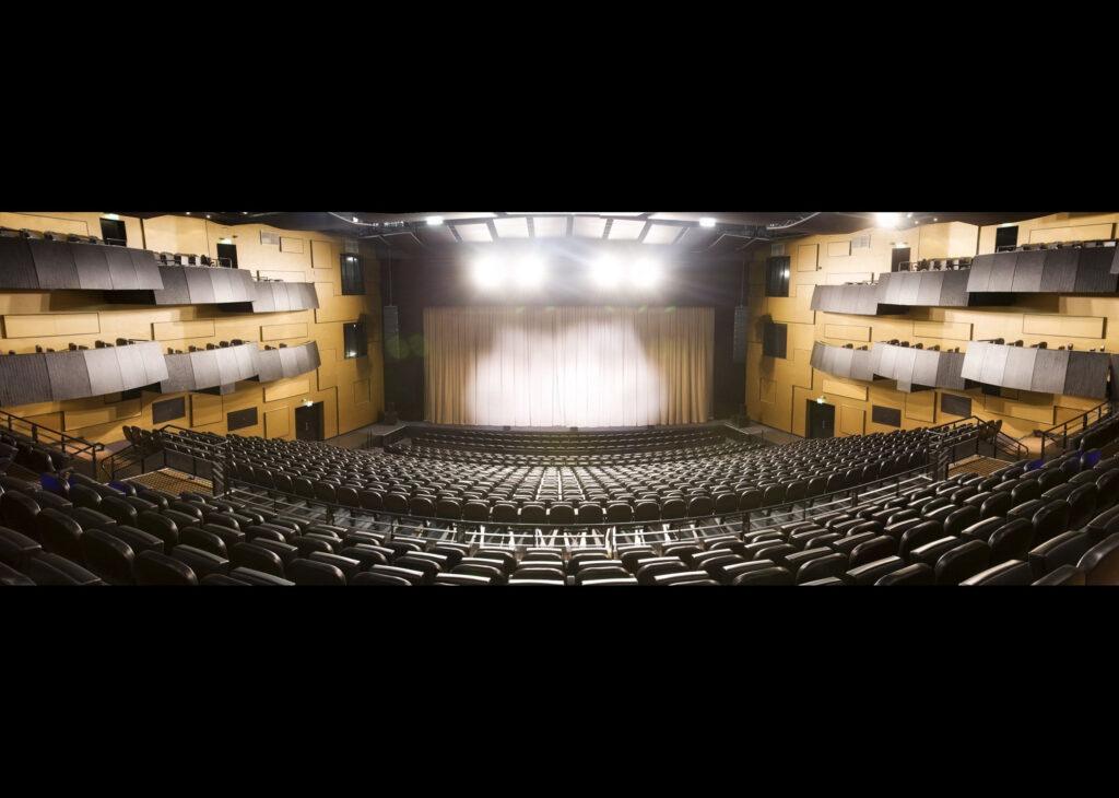 Theatre-config-spectacle-scaled-1.jpg
