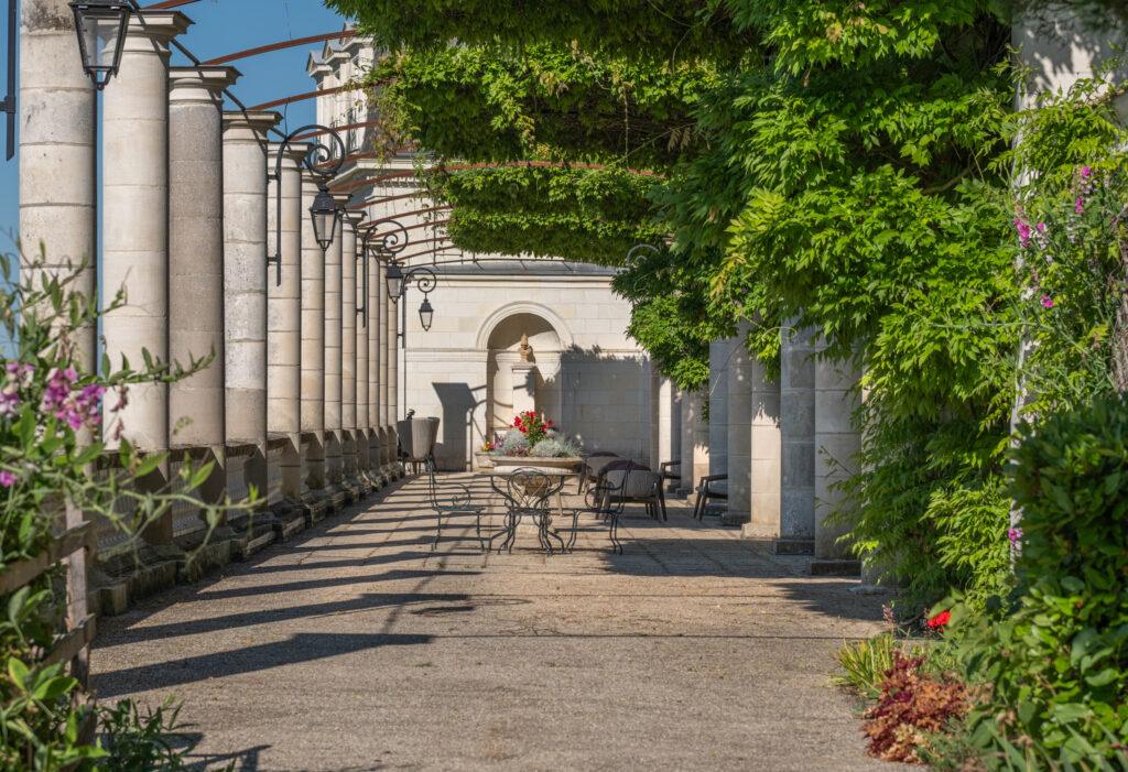 moment-de-detente-au-chateau-de-touraine-scaled-1.jpg