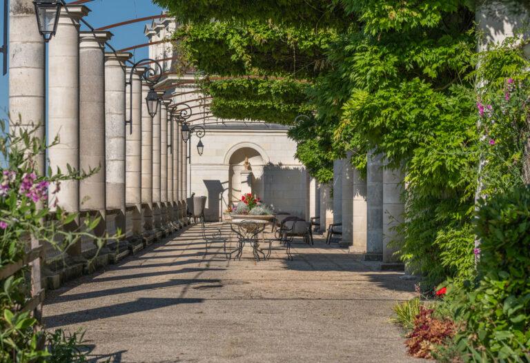 moment-de-detente-au-chateau-de-touraine-scaled-1.jpg
