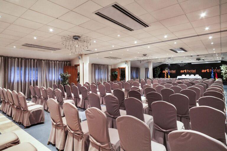 acta-arthotel-1lieu1salle-conference.jpg