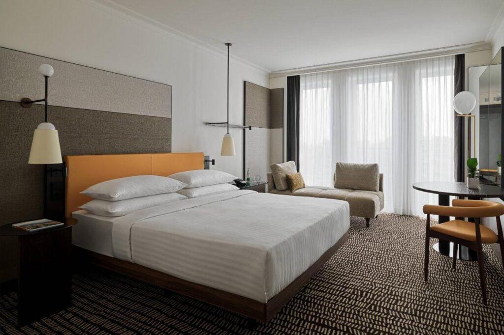 berlin-marriott-hotel-1lieu1salle-reunion.jpg
