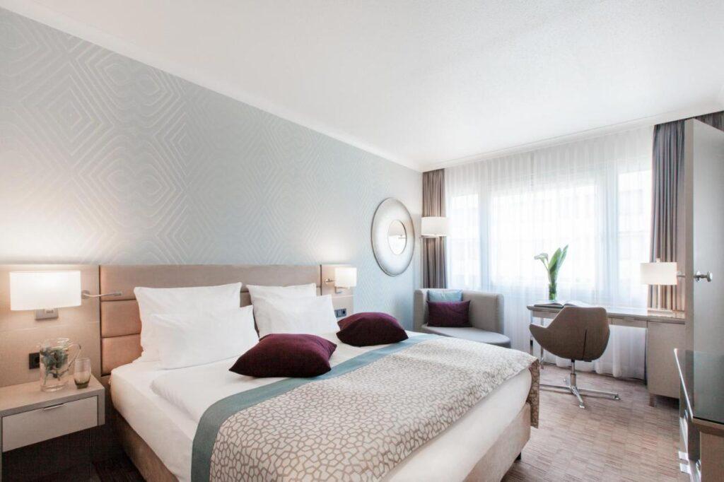 crowne-plaza-berlin-city-1lieu1salle-conferences.jpg
