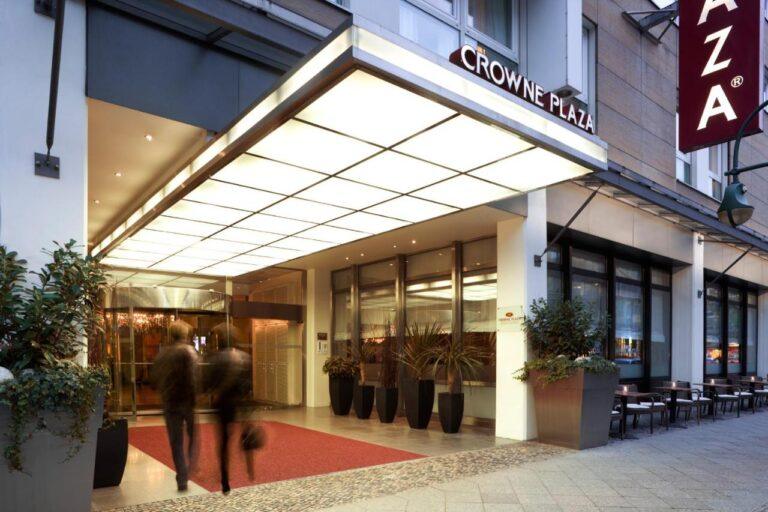 crowne-plaza-berlin-city-1lieu1salle-event.jpg